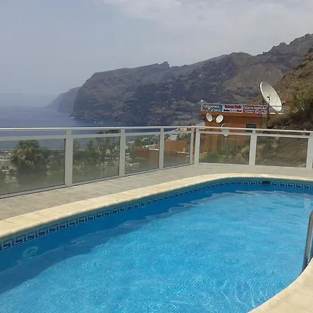 Los Gigantes, Apartamento Con Piscina *